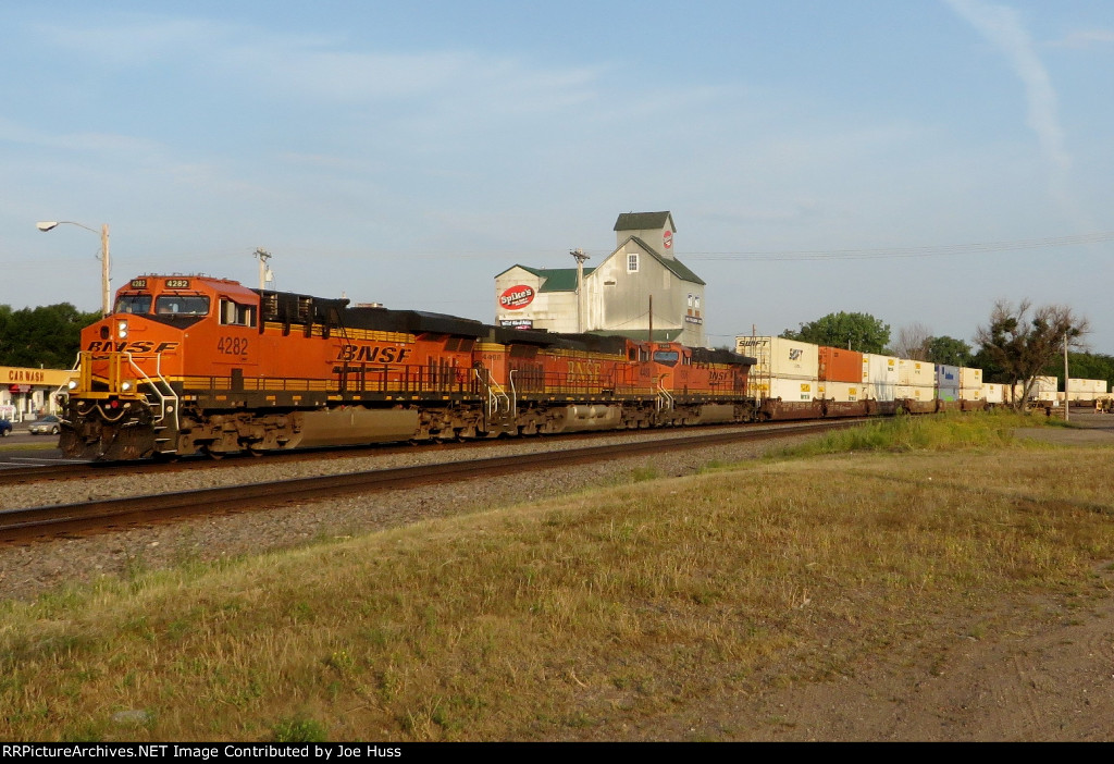 BNSF 4282 East